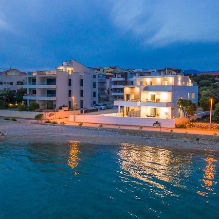 Villa Eni Apartments 2 Mandre Exteriér fotografie