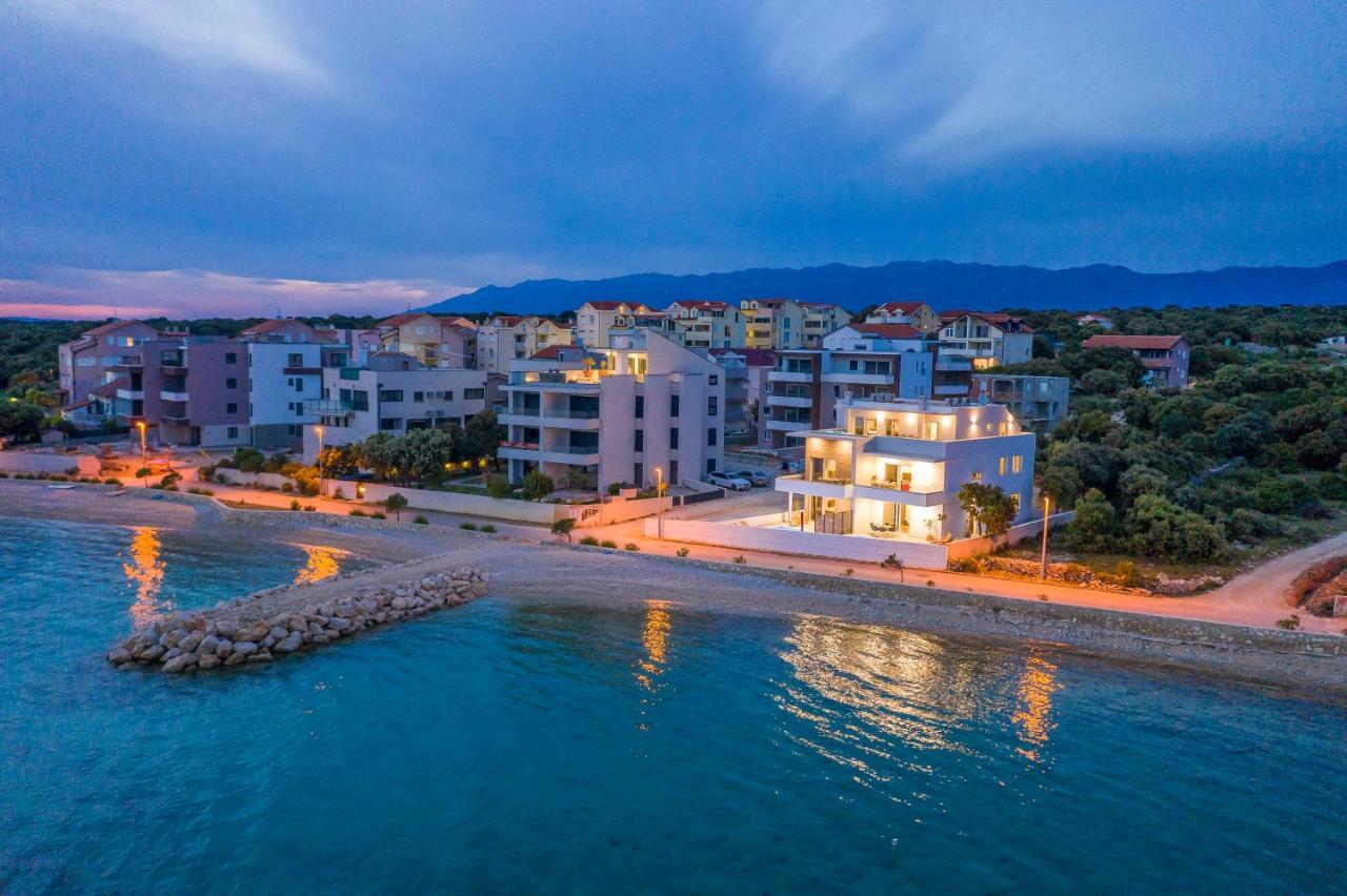 Villa Eni Apartments 2 Mandre Exteriér fotografie